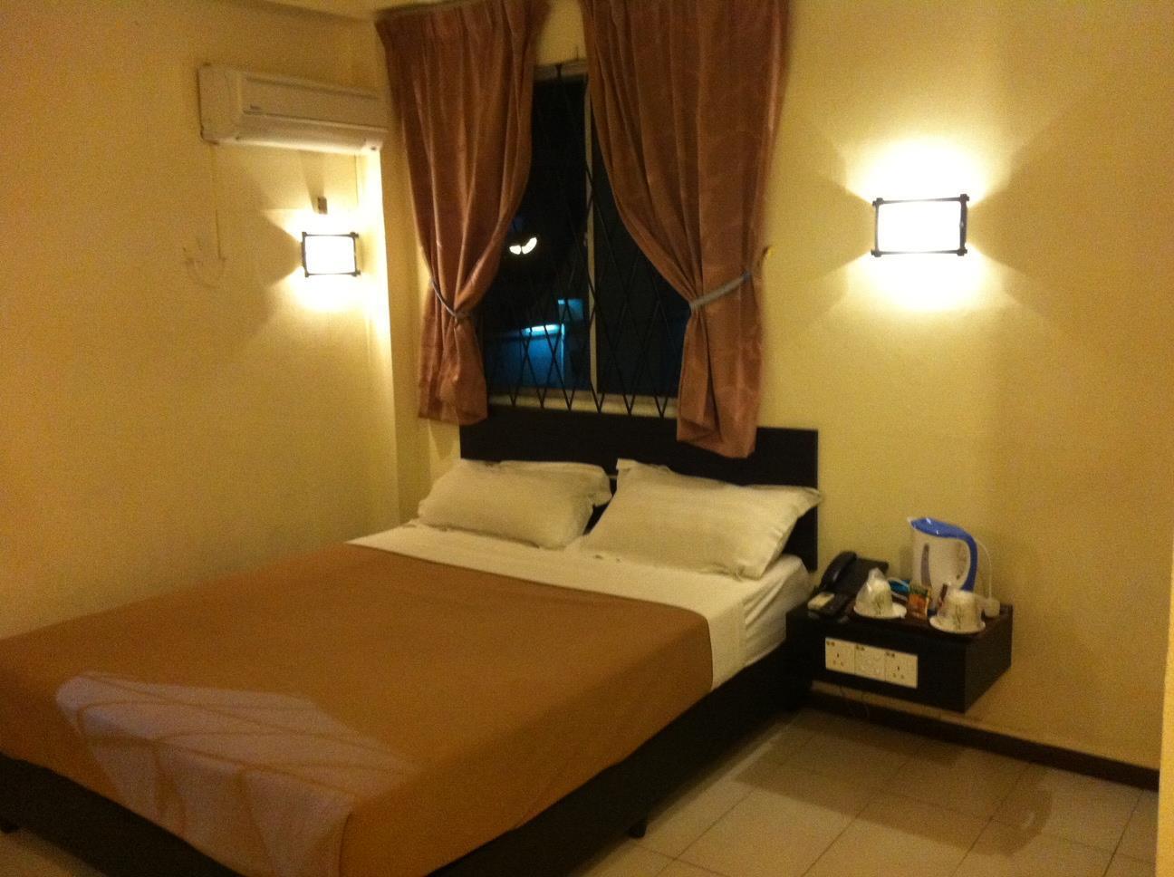 City Inn Кучинг Екстериор снимка
