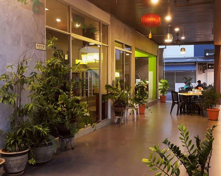 City Inn Кучинг Екстериор снимка