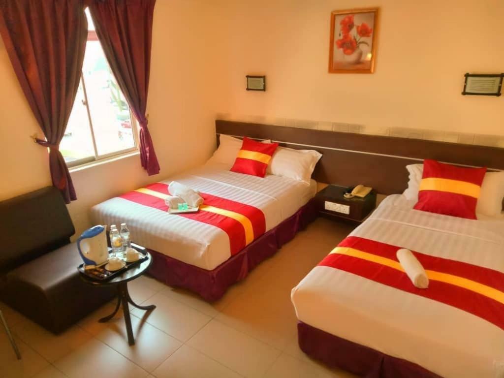 City Inn Кучинг Екстериор снимка
